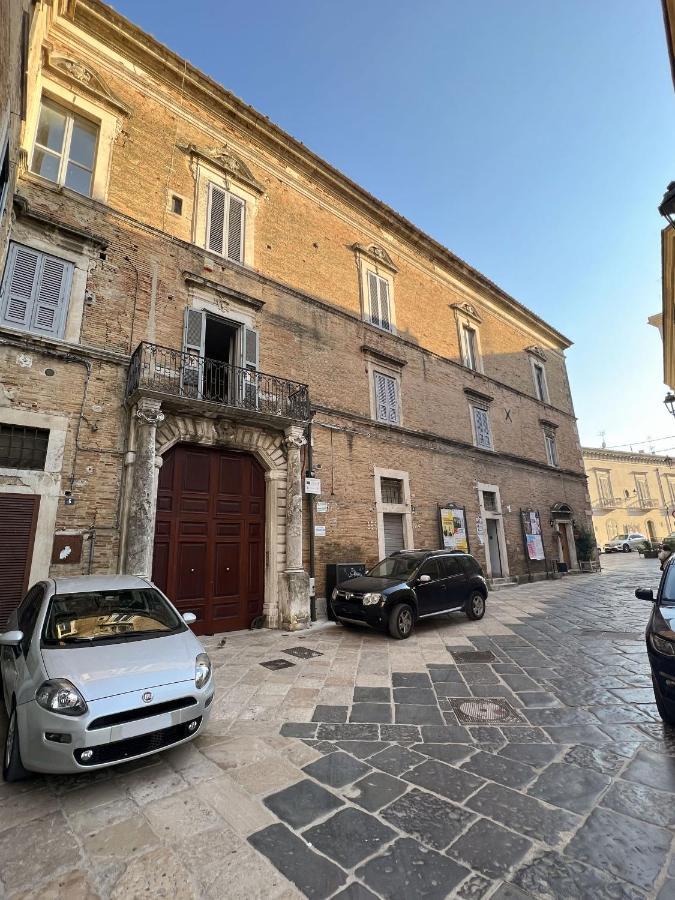 B&B Palazzo Lombardi Lucera Exterior foto